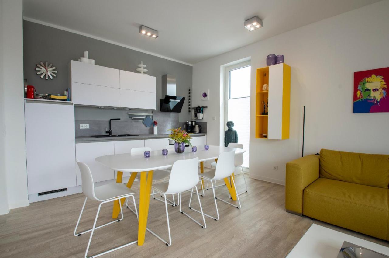 Albert-Inn-Glowe - Barrierefrei & 3 Schlafzimmer & Coworking & Strandkorb-Saisonal & Sauna Im Haus & Fahrraeder المظهر الخارجي الصورة